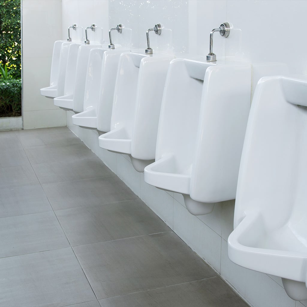 bano-publico-creolina